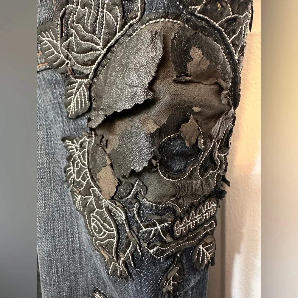 Vintage Ed Hardy skull embellished jeans - Picture 7 of 13